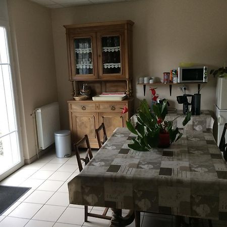 La Demi-Lune Bed and Breakfast Bailleval Buitenkant foto