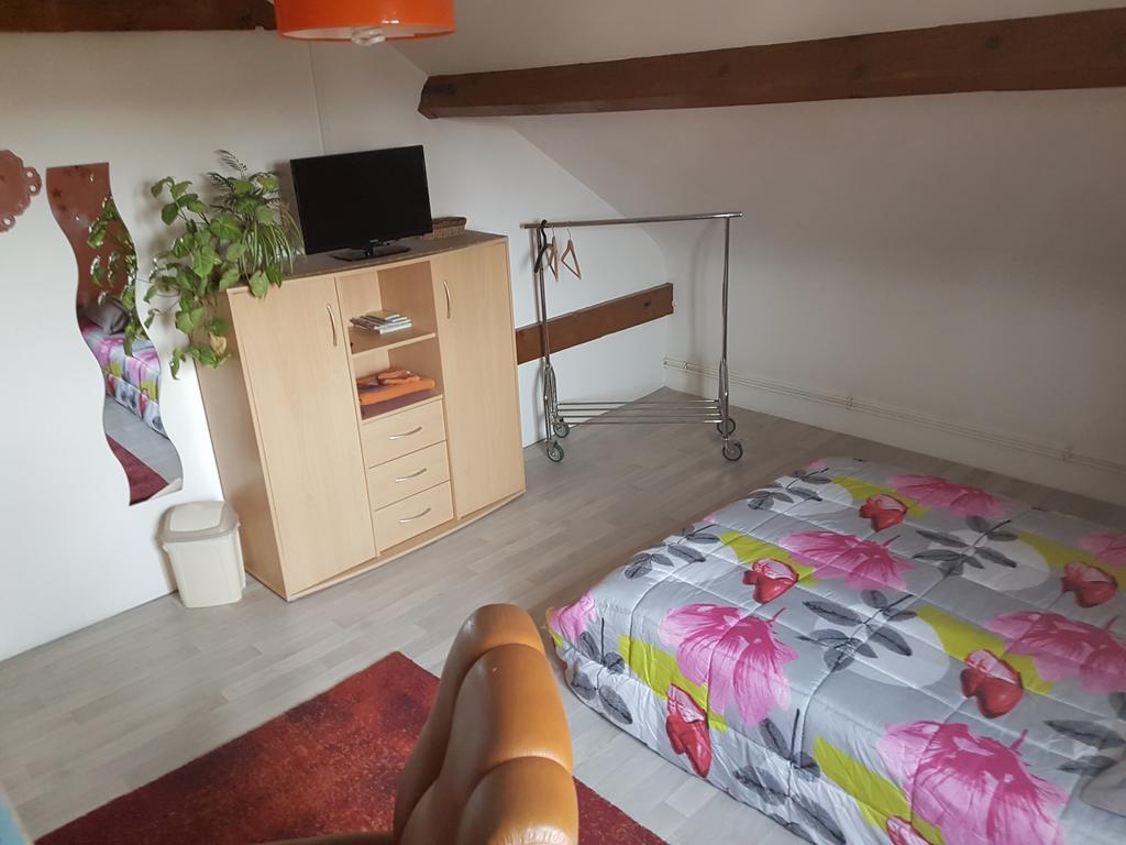 La Demi-Lune Bed and Breakfast Bailleval Buitenkant foto