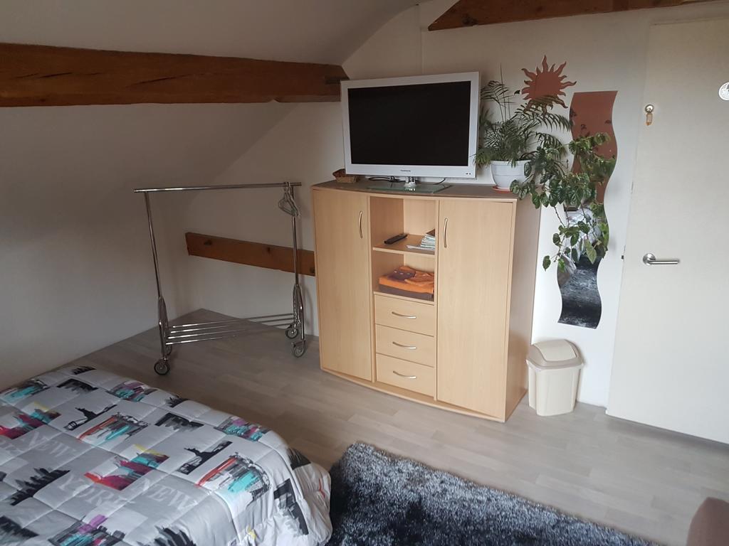 La Demi-Lune Bed and Breakfast Bailleval Buitenkant foto